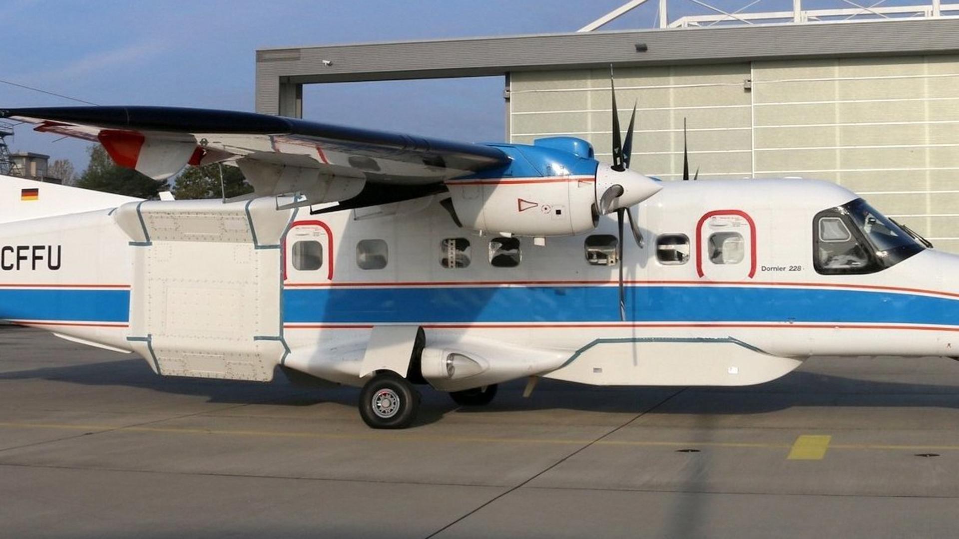 F-SAR installed on board the DLR DO 228-212 research aircraft