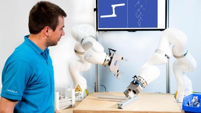 Cognitive robot systems in production