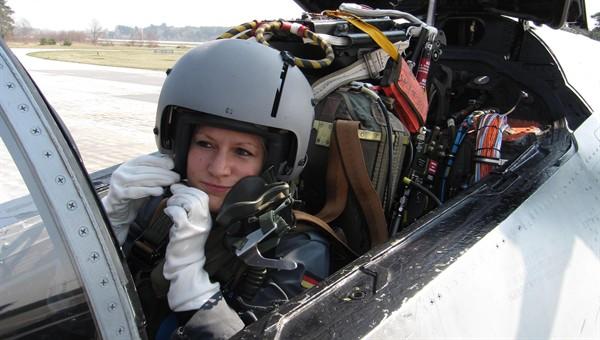 Ina Niewind - shortly before takeoff in the F-4