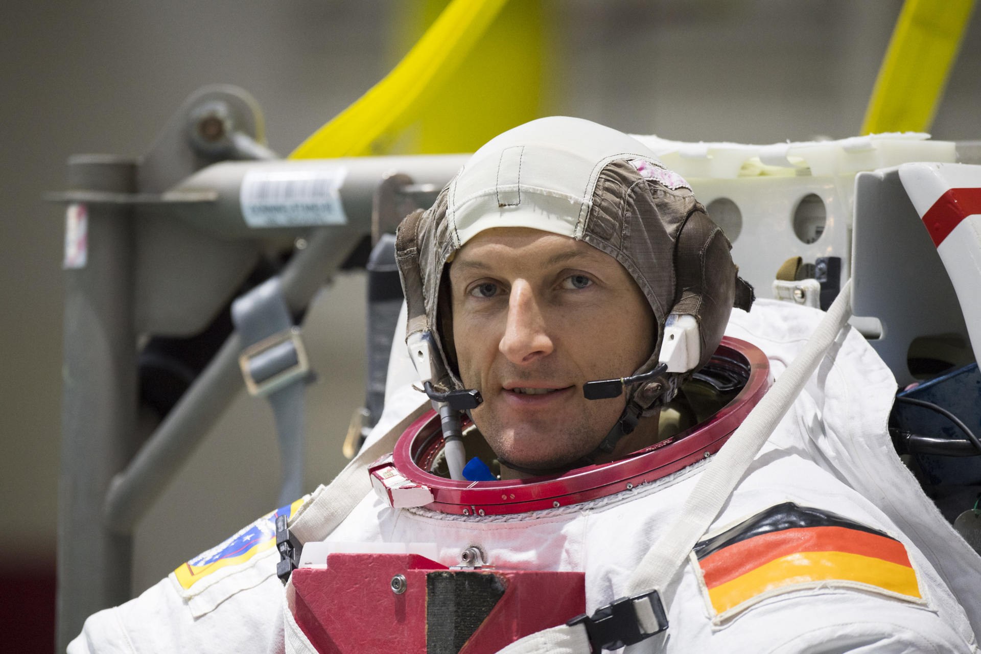 Matthias Maurer during his spacewalk training