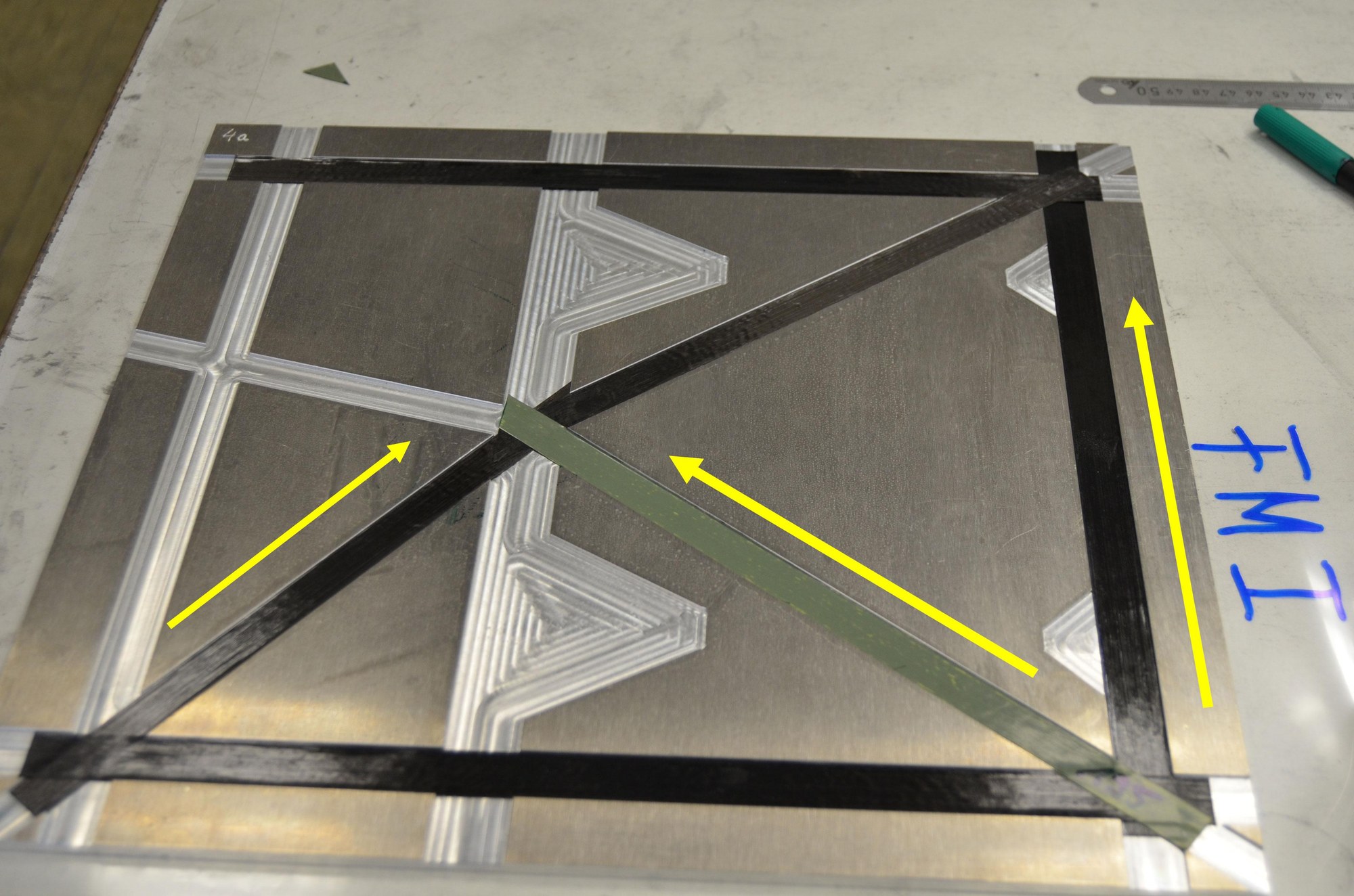 Mould for producing the surface layers for one of the side walls of the MASCOT lander