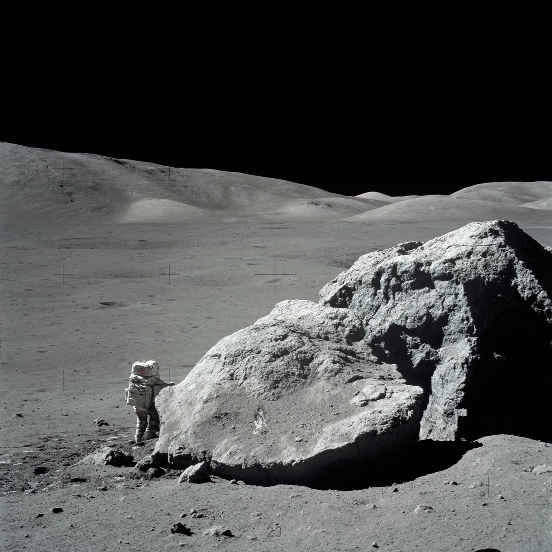 Jack Schmitt examines Tracy's Rock