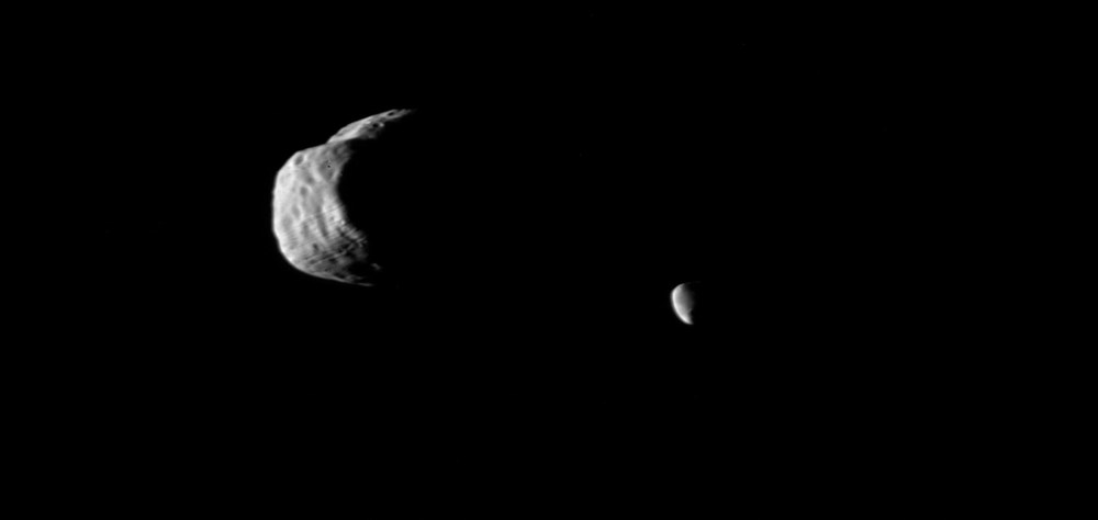 Video: Oc­cul­ta­tion of Deimos by Pho­bos