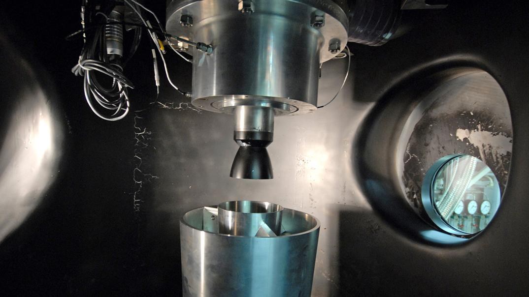 Aerodynamic testing of an advanced rocket nozzle