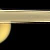Titan hinter den Saturnringen