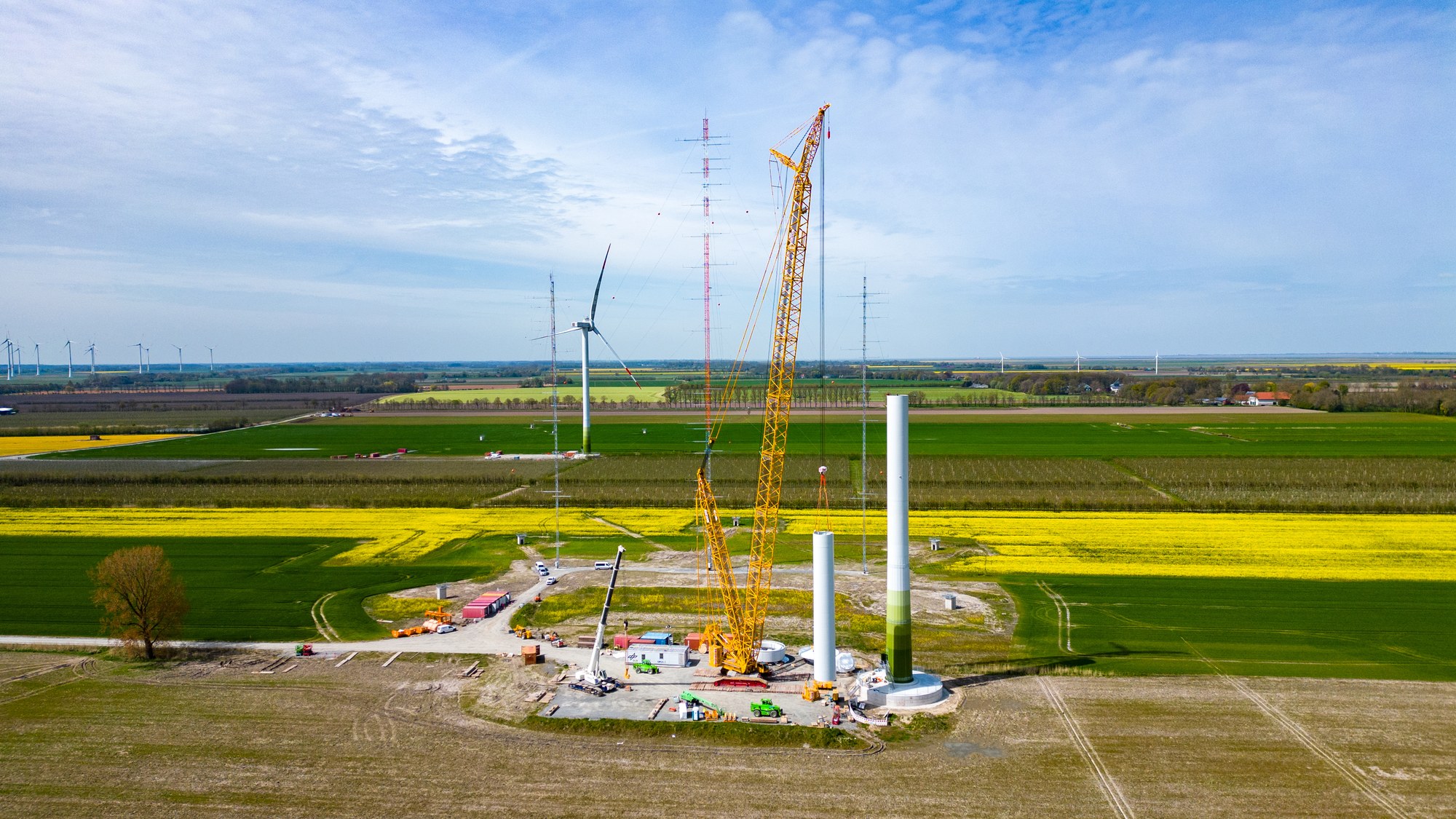 OPUS 2 construction site with OPUS 1 and measuring mast array in the background
