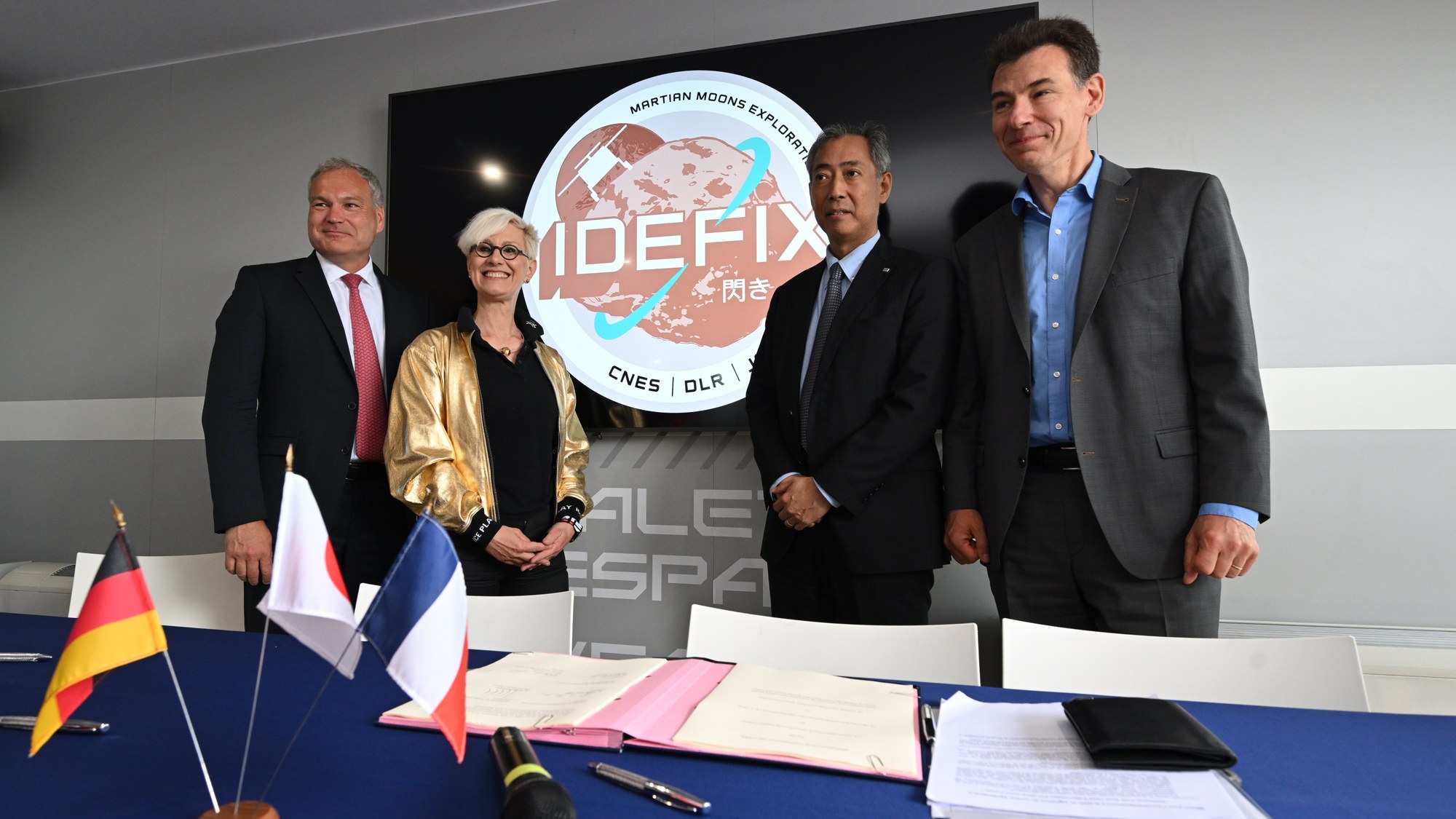MMX mission partners sign the cooperation agreement