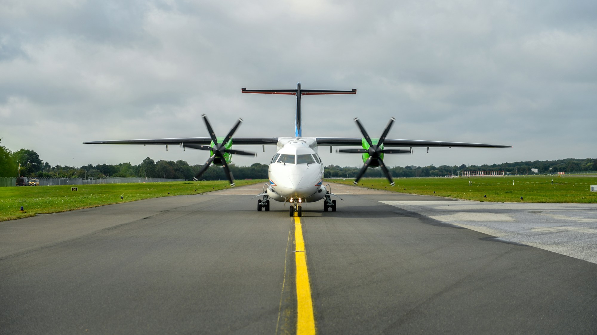 D328 UpLift landing in Hamburg