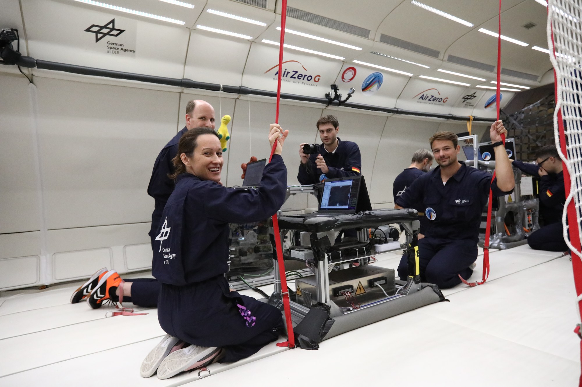 SCARLETT – when Martian slopes start to slip during parabolic flight