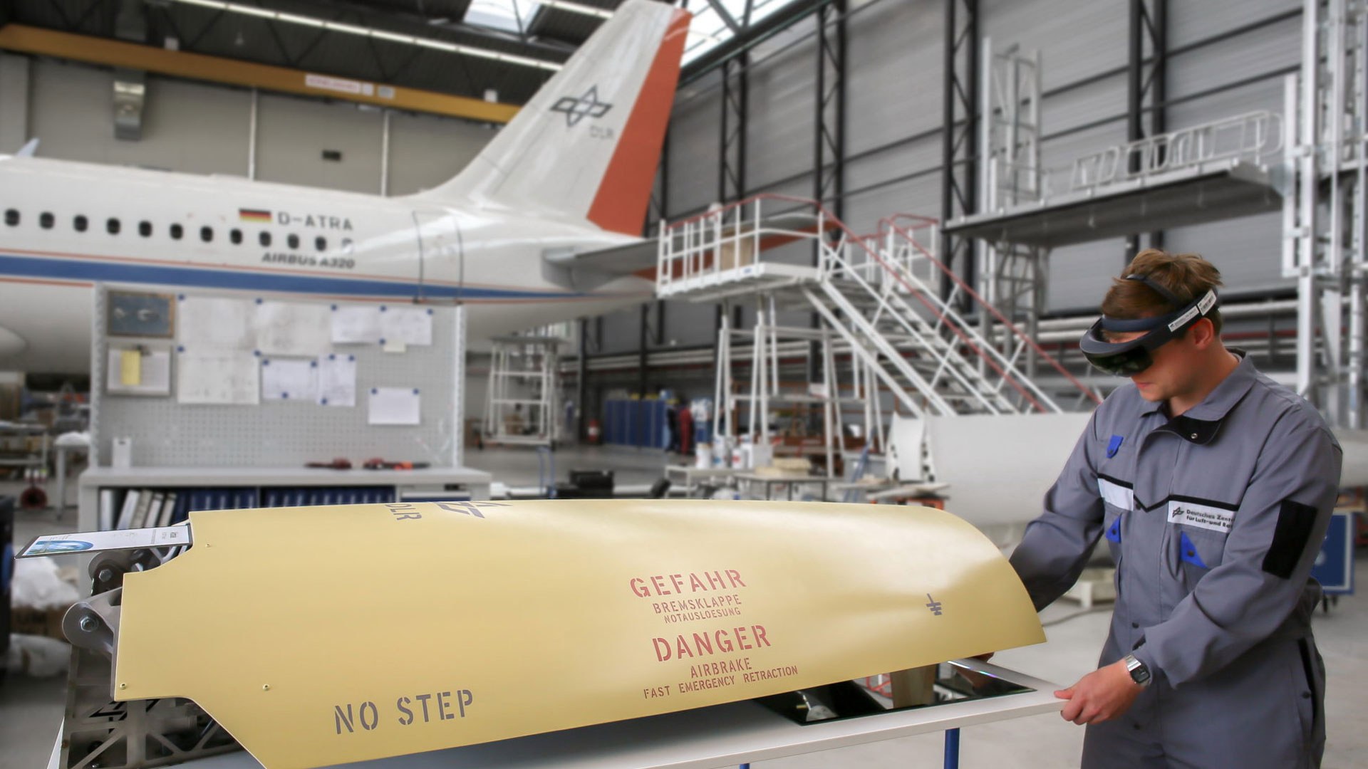 Virtual aircraft maintenance