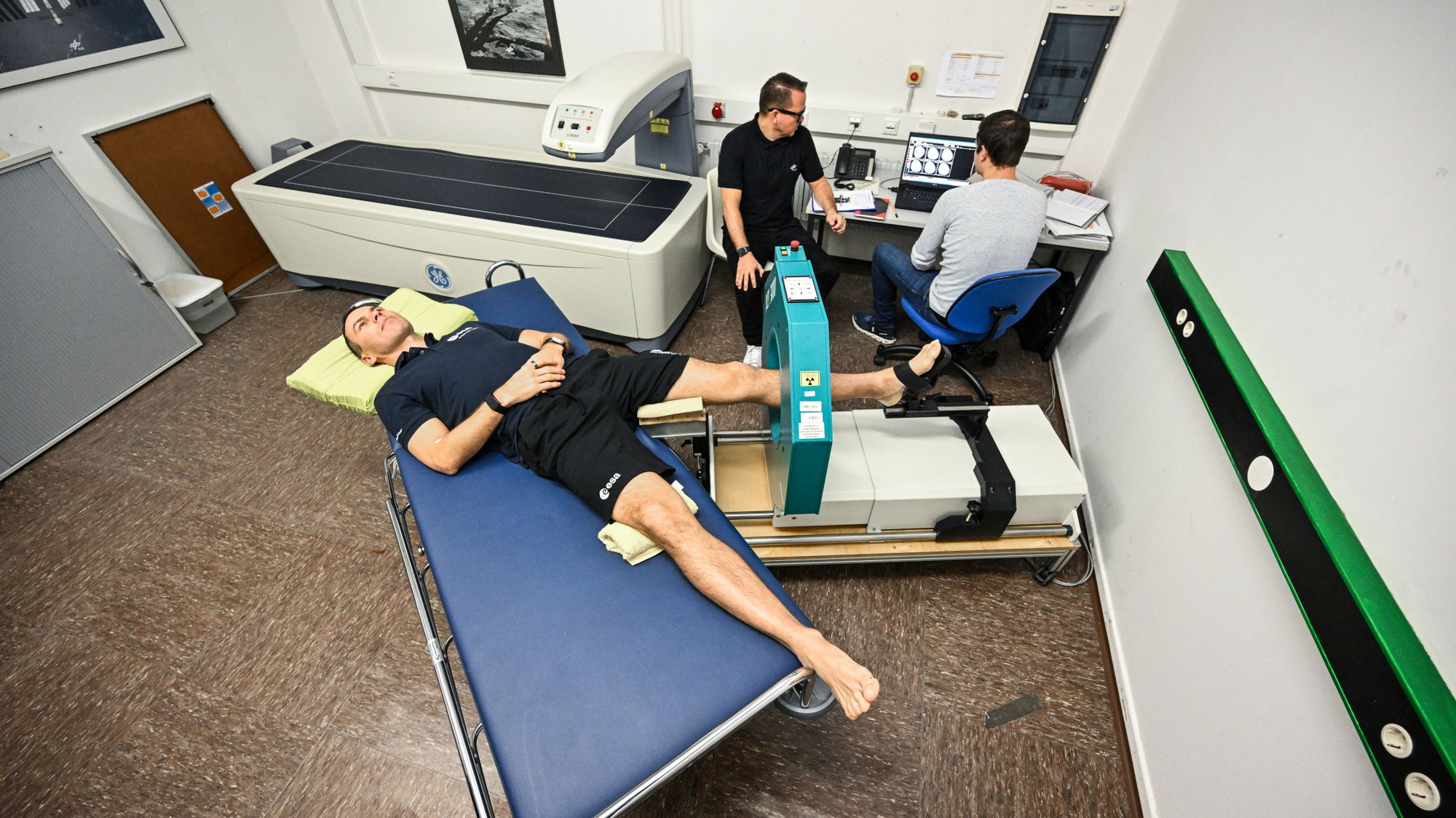Marcus Wandt during an examination before the start of his mission