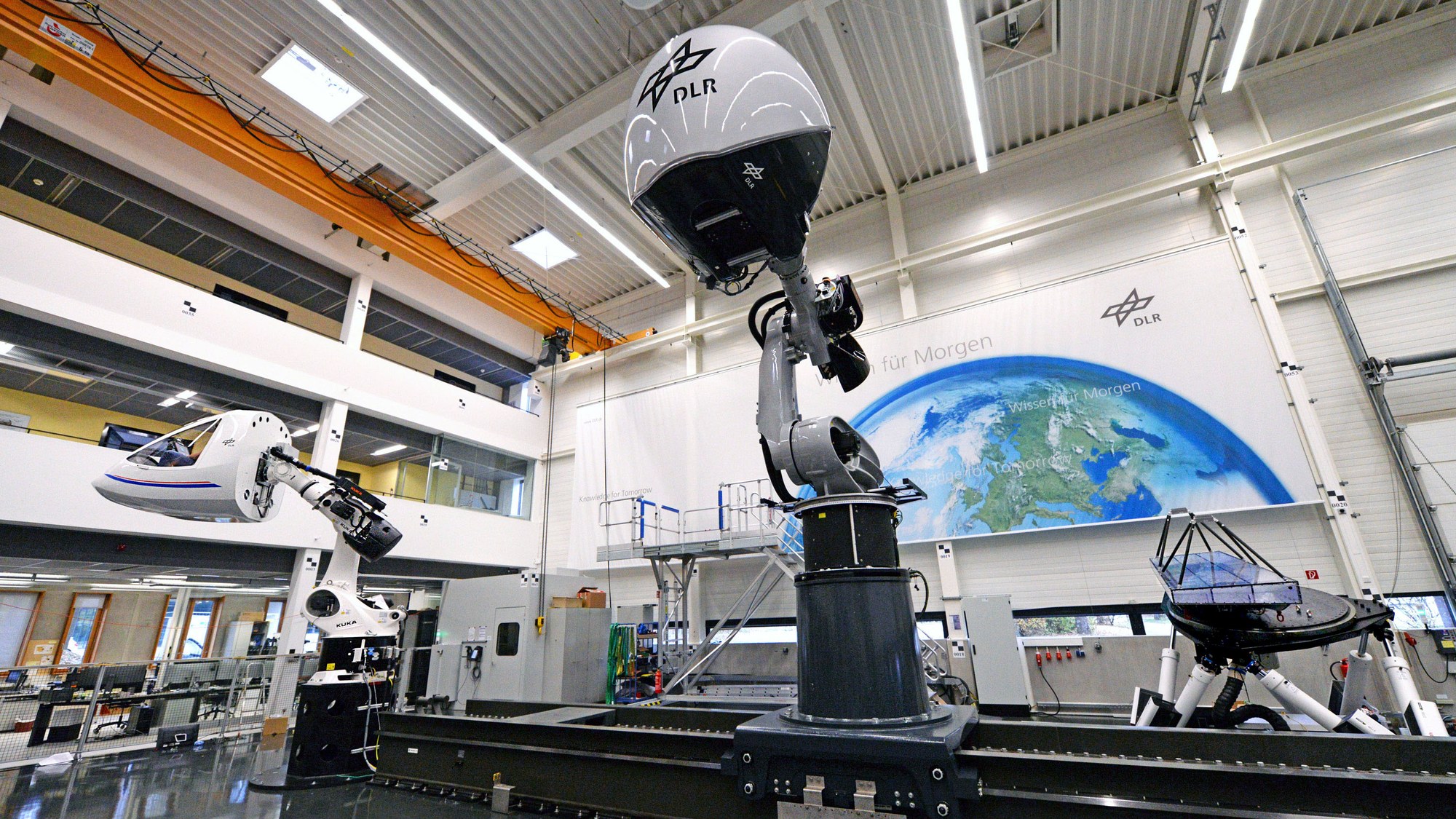 Dynamic Motion Simulation Center