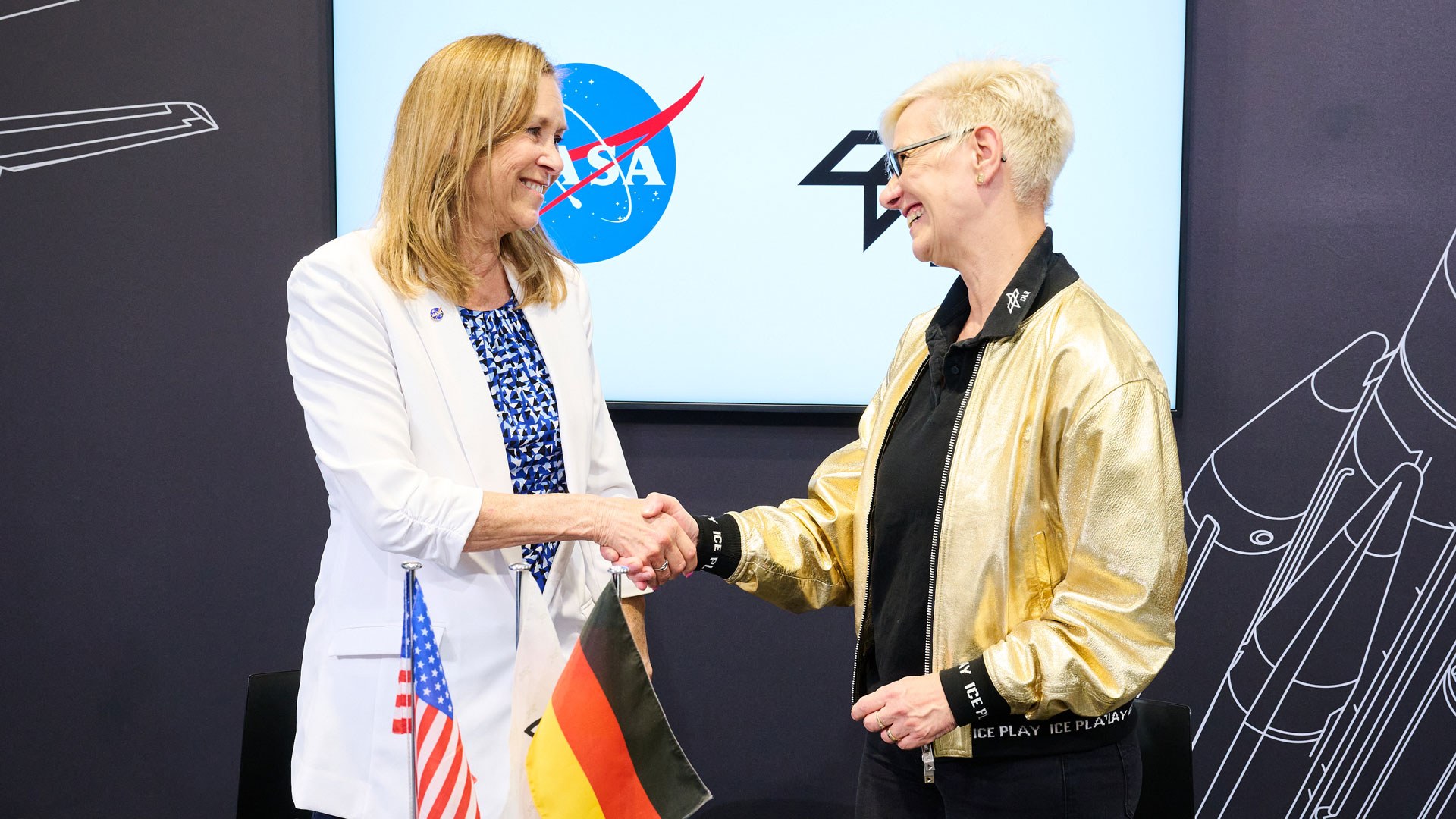 Together to the Moon again with Artemis II