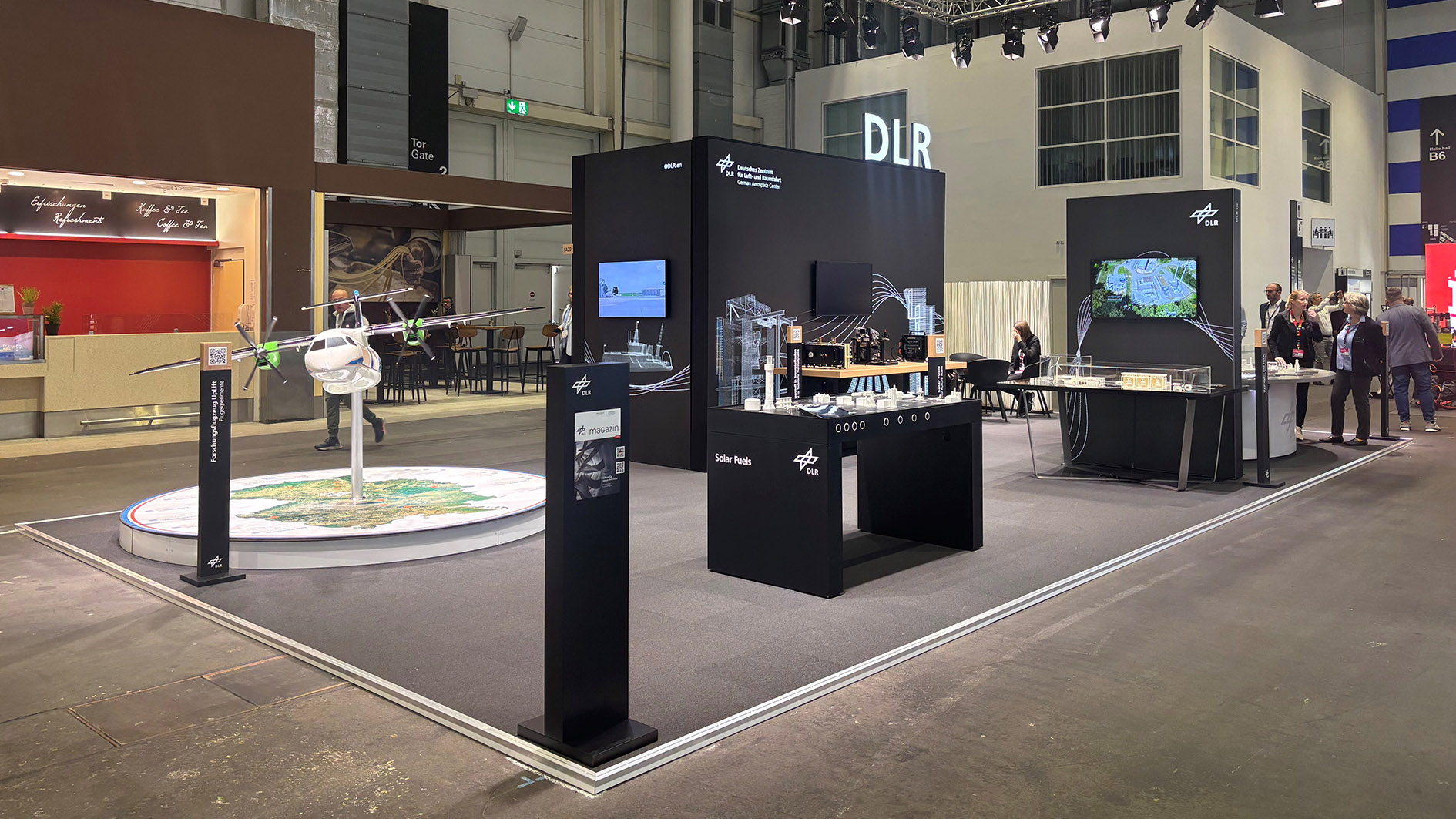 DLR stand with exhibits on hydrogen research
