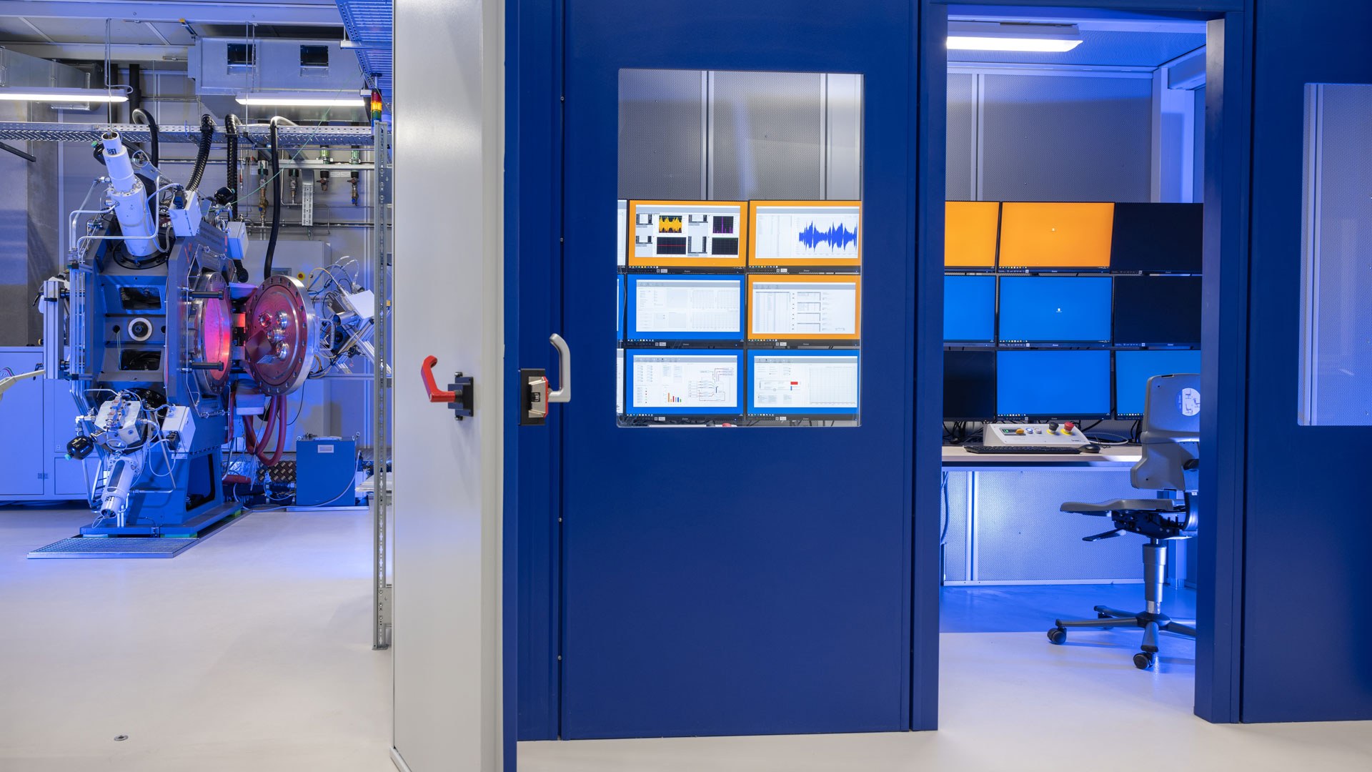 MTC Biax test bench (left) and control room (right) in the test hall