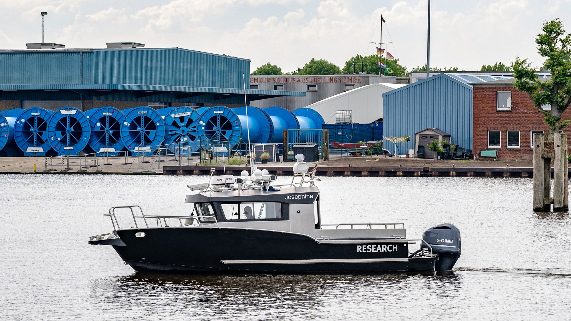 DLR research vessel Josephine in Emden harbour