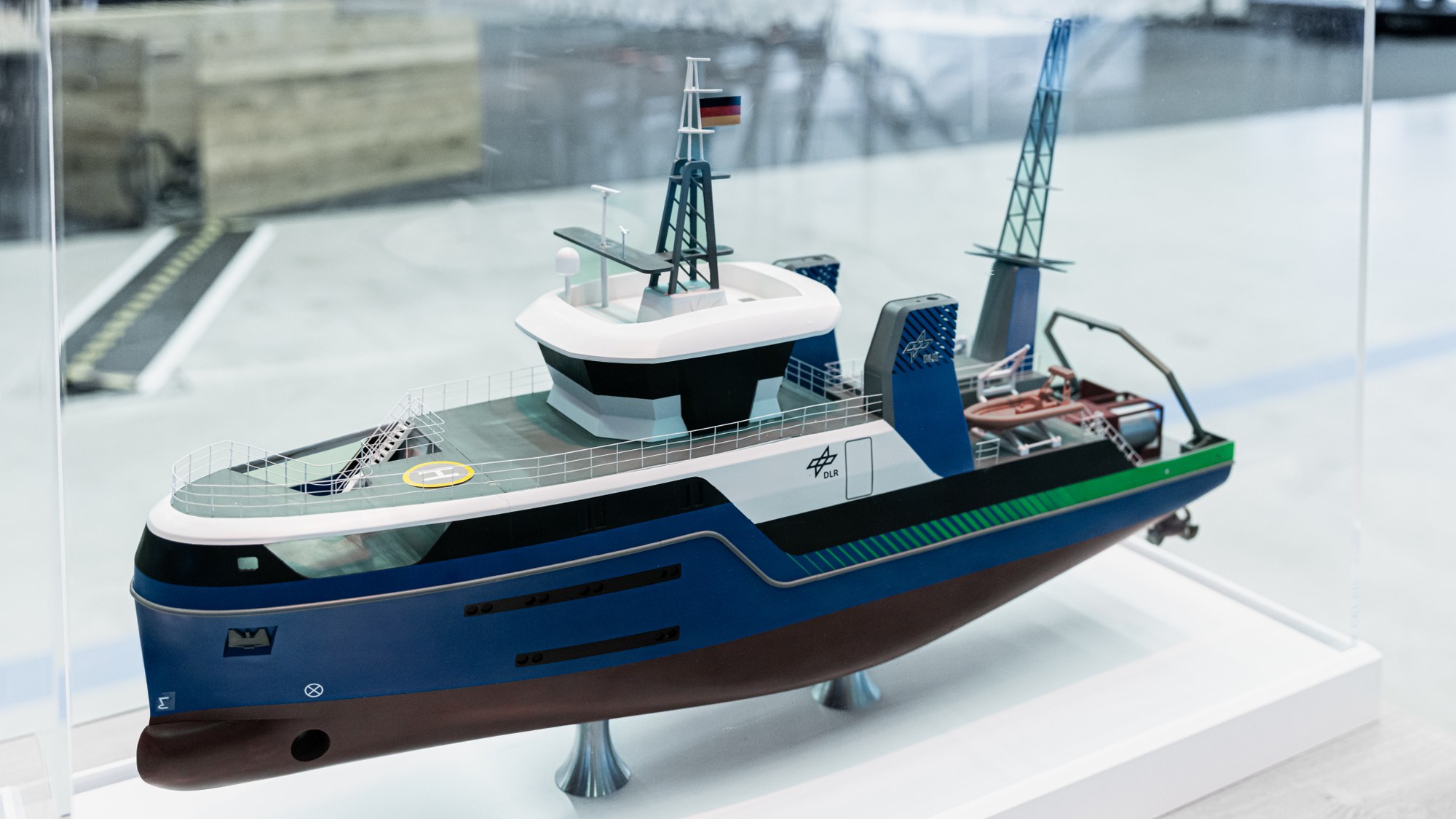 Model of the future DLR research vessel
