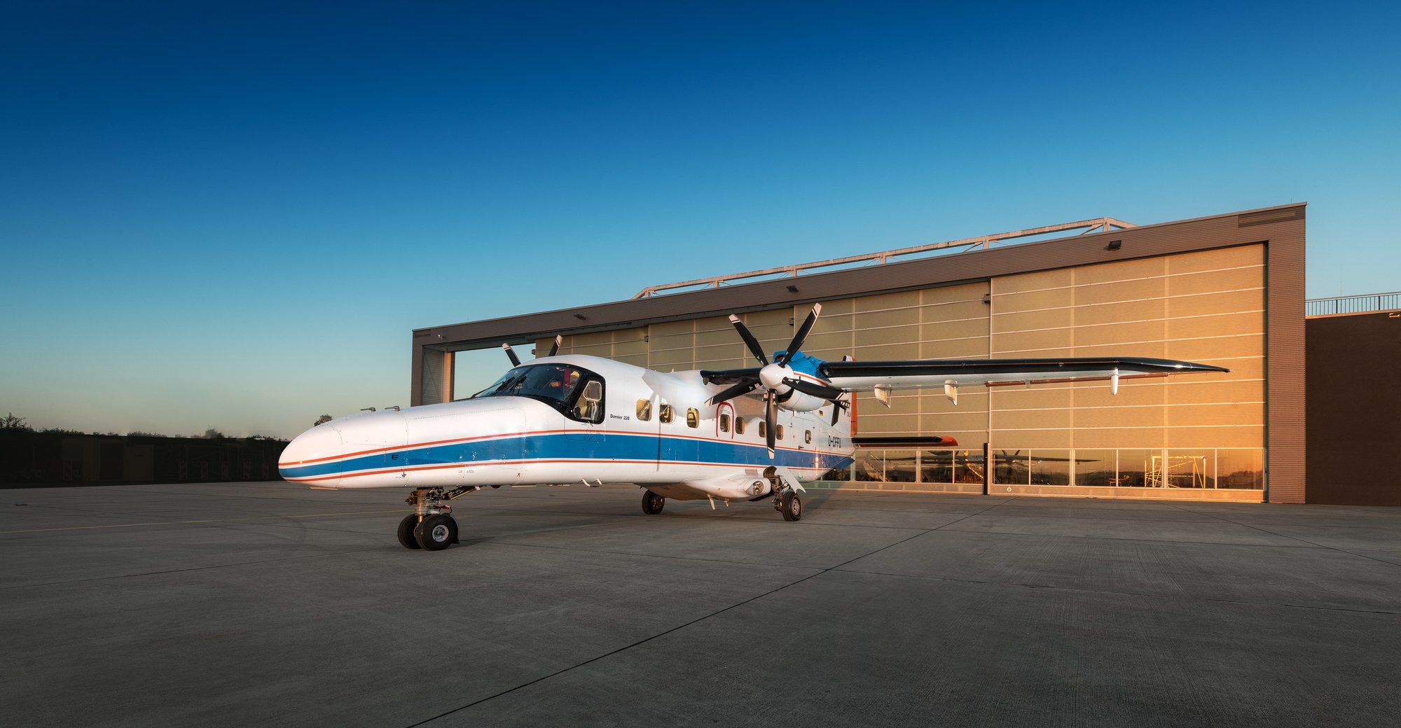 DLR DO 228-212 research aircraft: D-CFFU