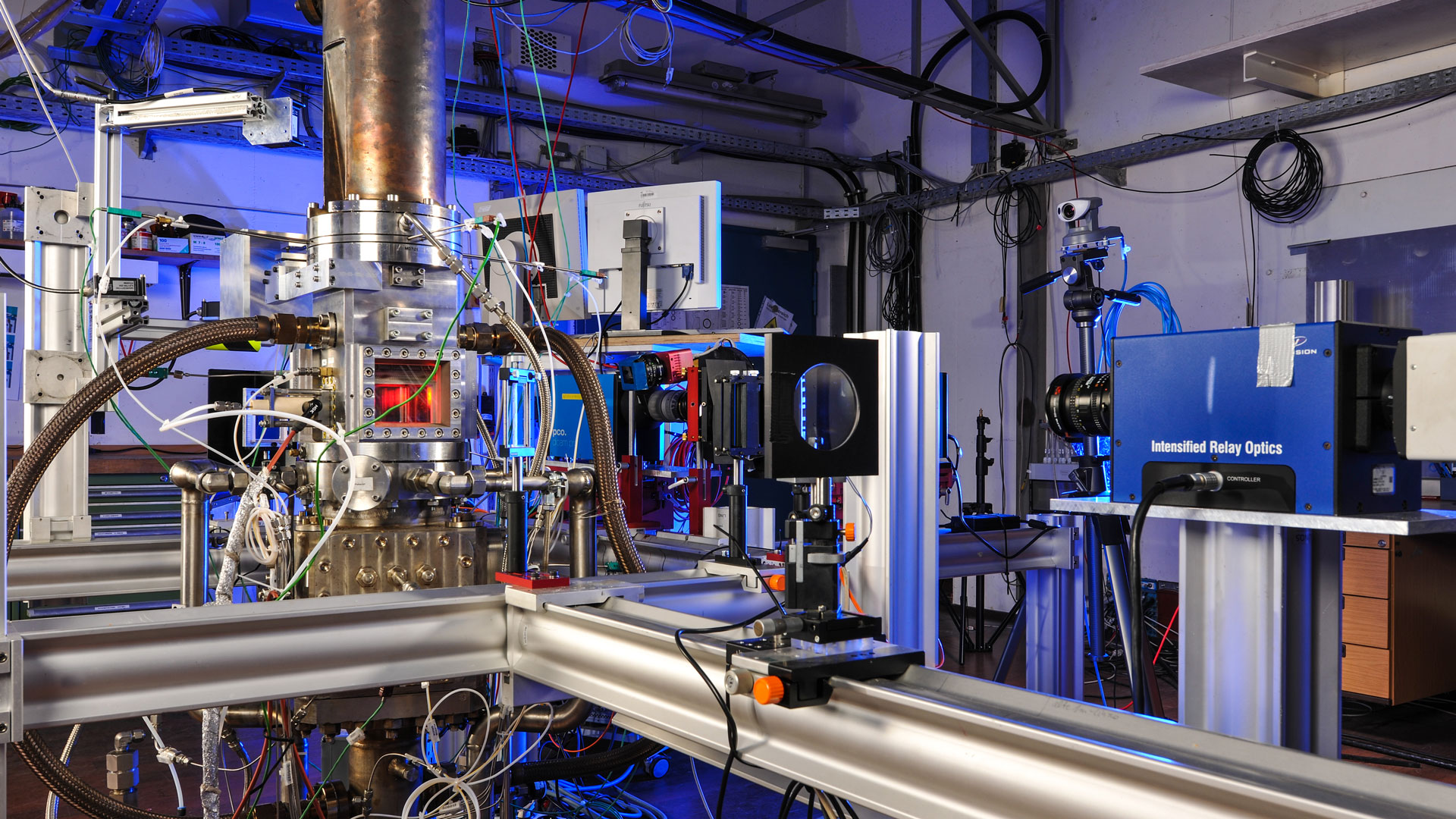 Different SAF variants in DLR's single-nozzle sector test rig