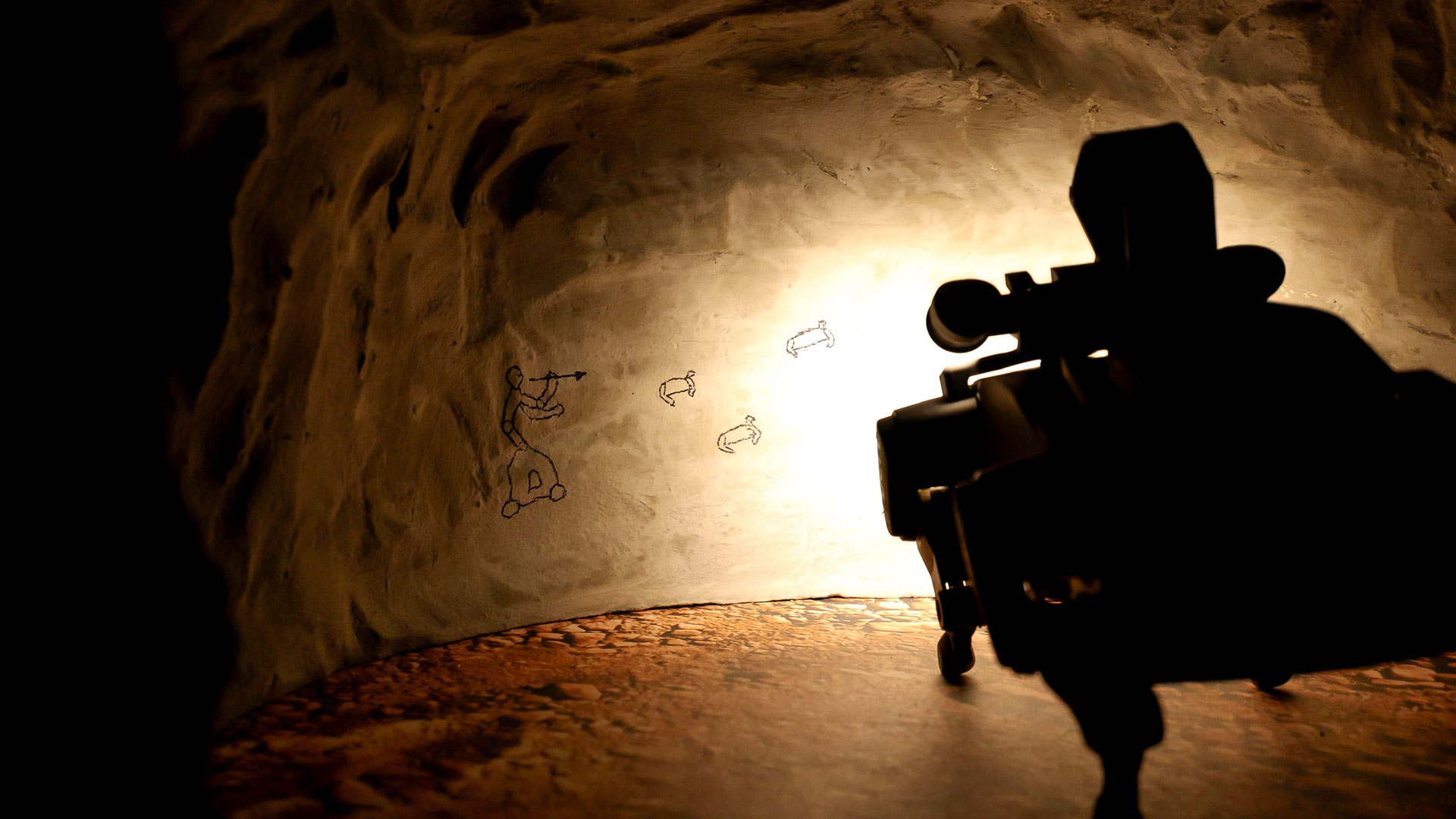 DLR's Bert rover discovers 'cave paintings'
