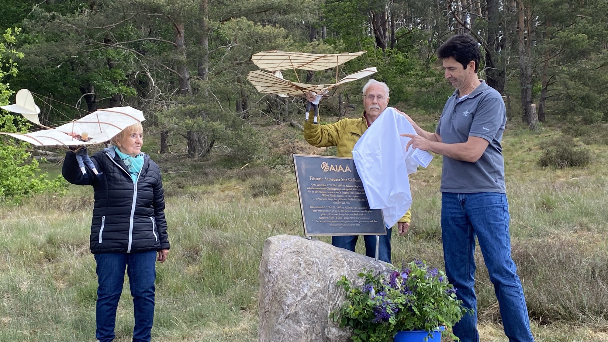Unveiling the commemorative plaque