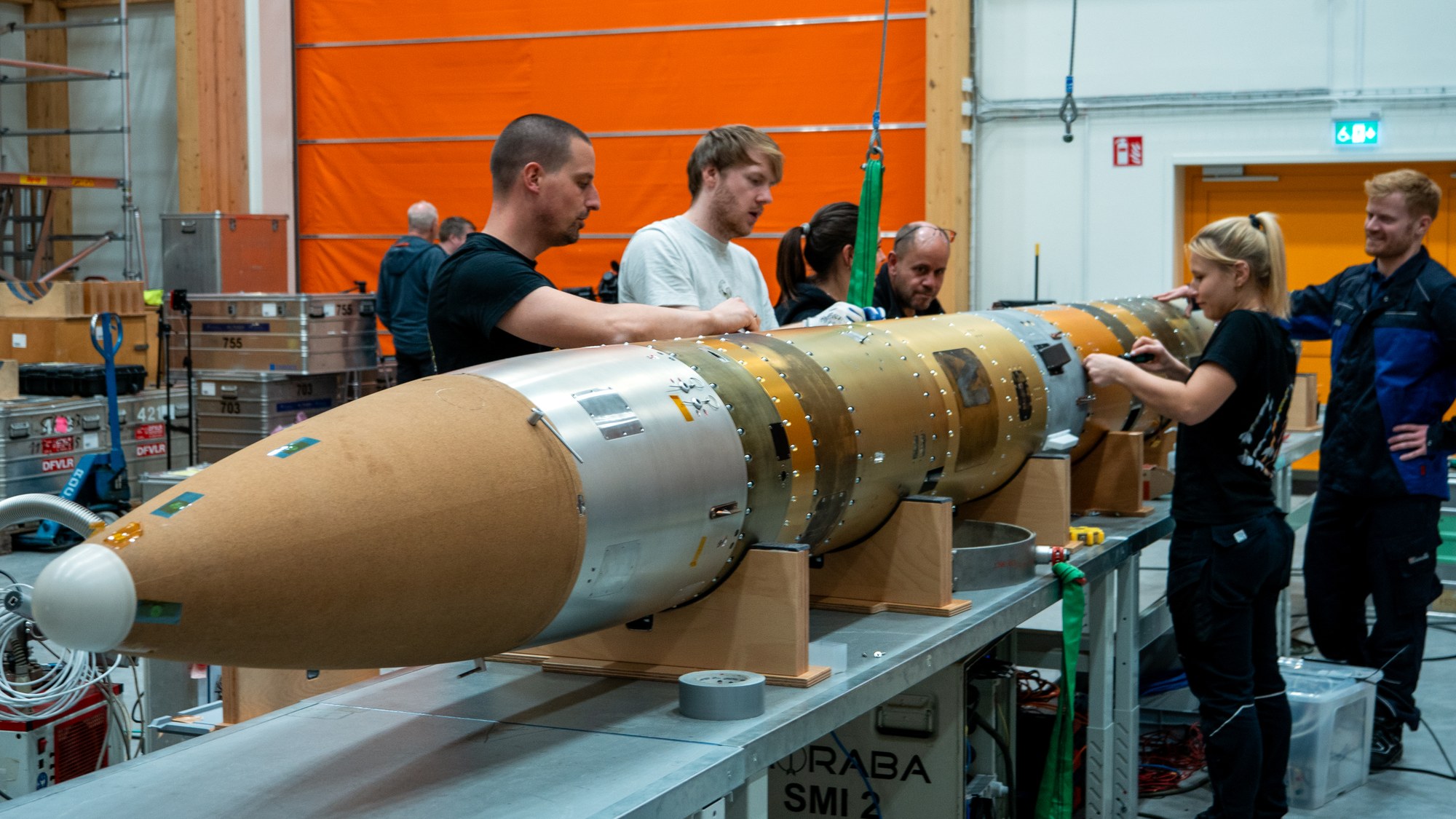 Assembly of scientific experiments for MAPHEUS-16