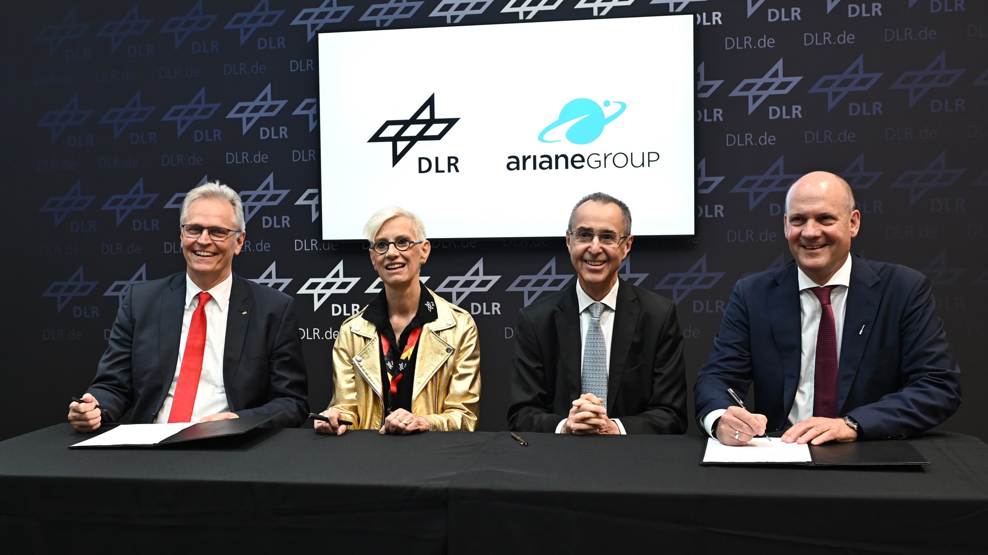 Joining forces – DLR and ArianeGroup renew their collaboration at ILA Berlin 2026