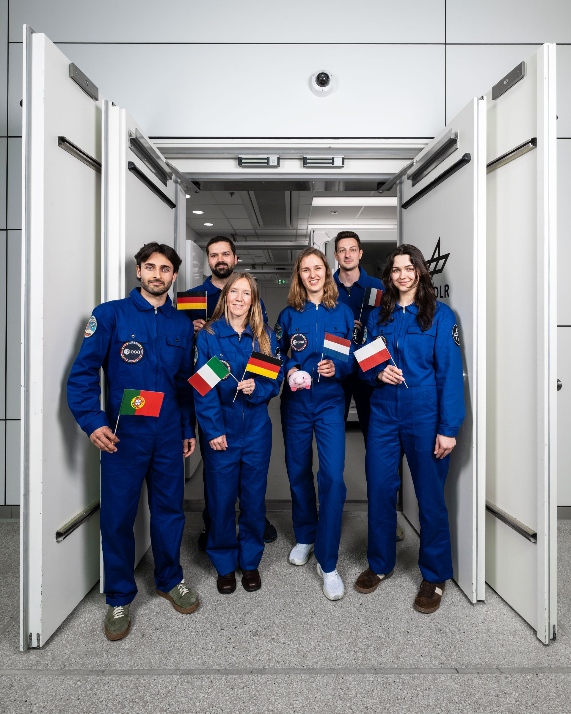Participants in the SOLIS100 isolation study