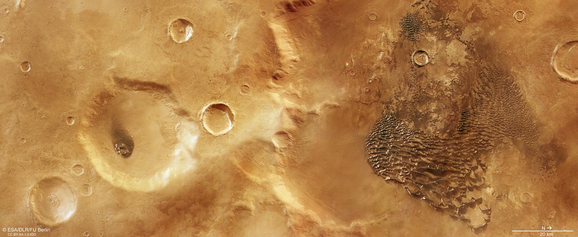 True-colour top-down view of the southern part of Kaiser Crater in the Martian highlands