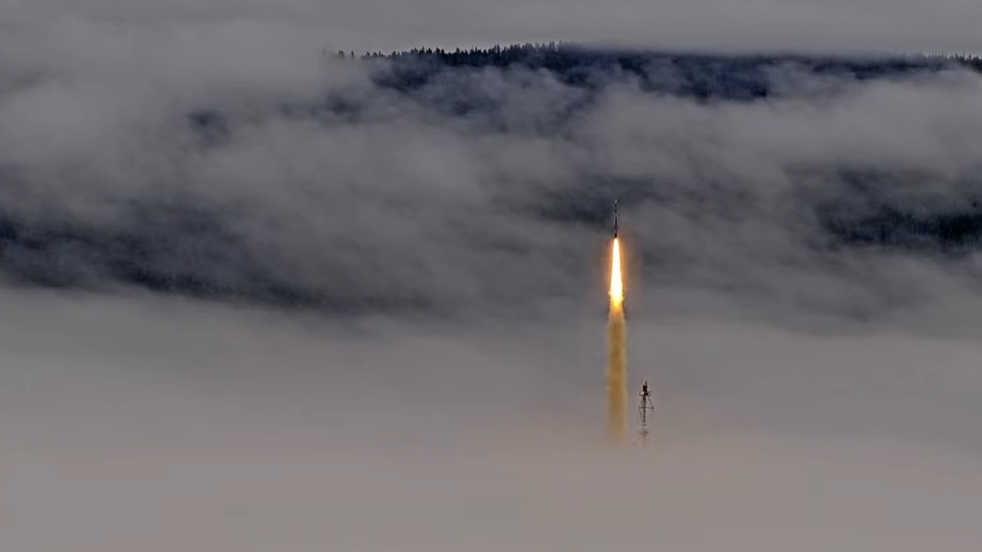 Launch of the DLR high-altitude research rocket MAPHEUS®-17