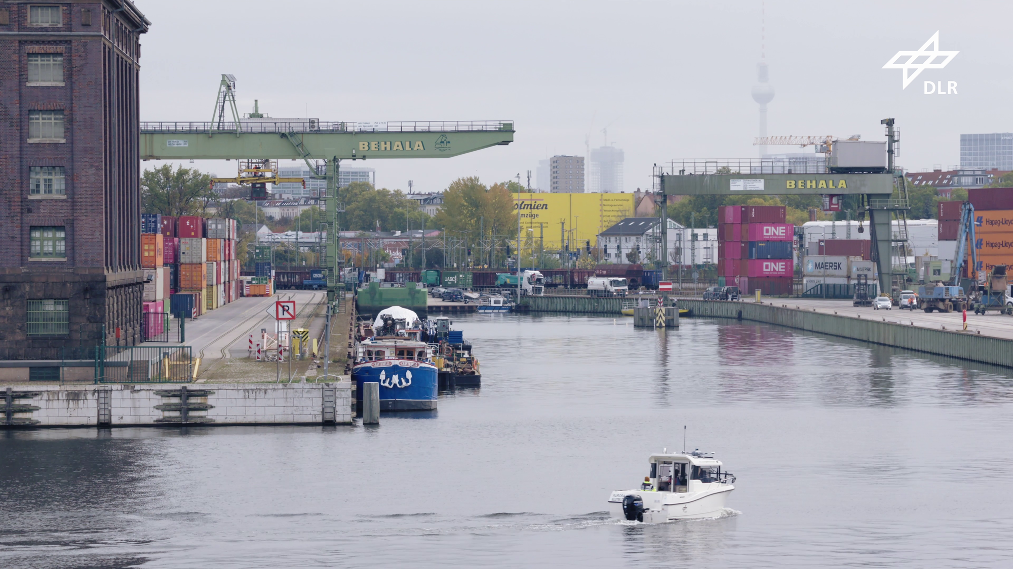 Travelling in the Spree-Oder waterway testbed