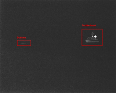 Acquired image of the rescue cruiser’s daughter boat and a rescue dummy in approx. 300 m distance.