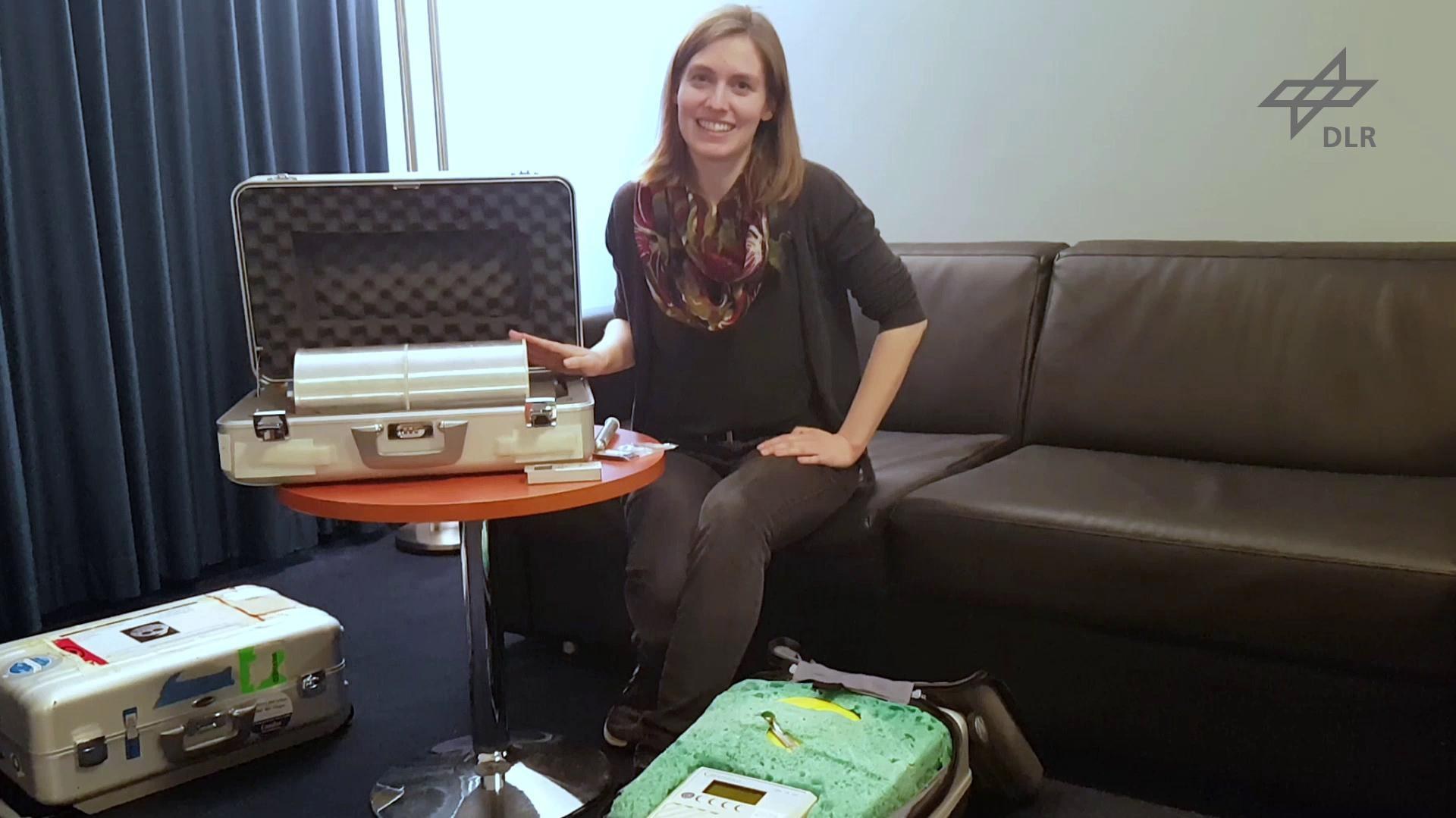Video still: Atlantic Kiss mission: DLR scientist Mona C. Plettenberg presents the measuring instruments