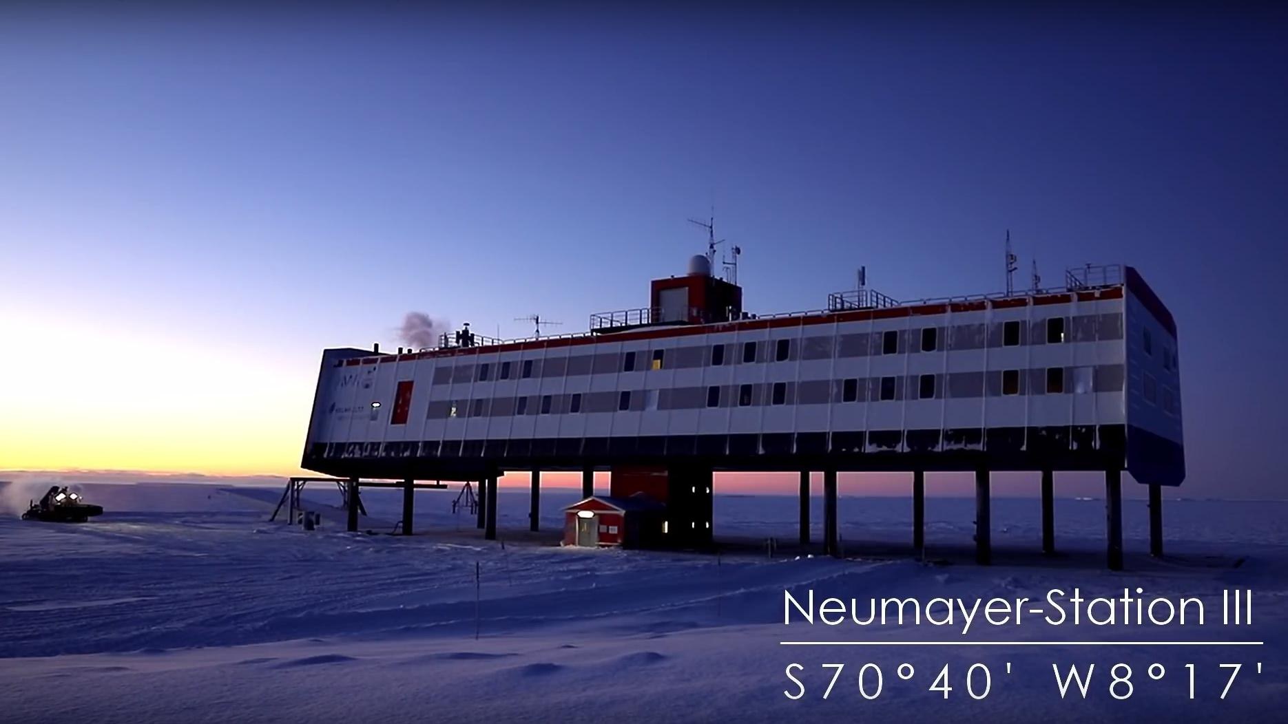 Video still - Midwinter greetings 2018 from Neumayer Station III