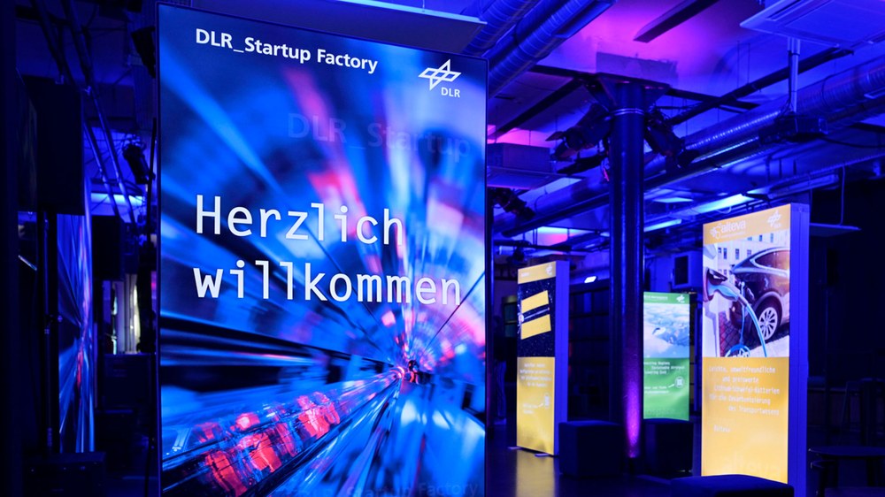 The DLR_Startup Factory encourages and supports founding teams