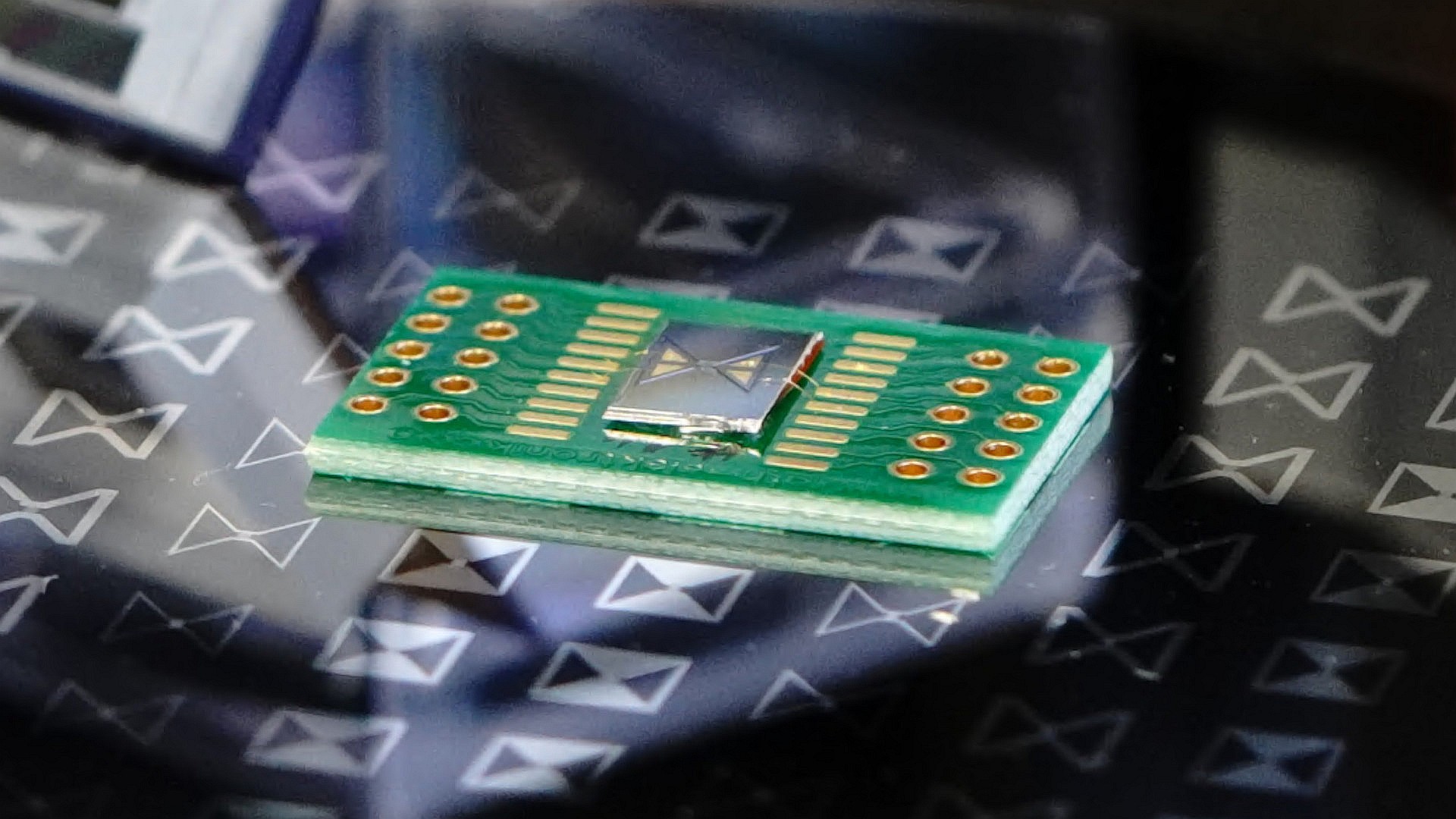 Quantum memories for satellite communication