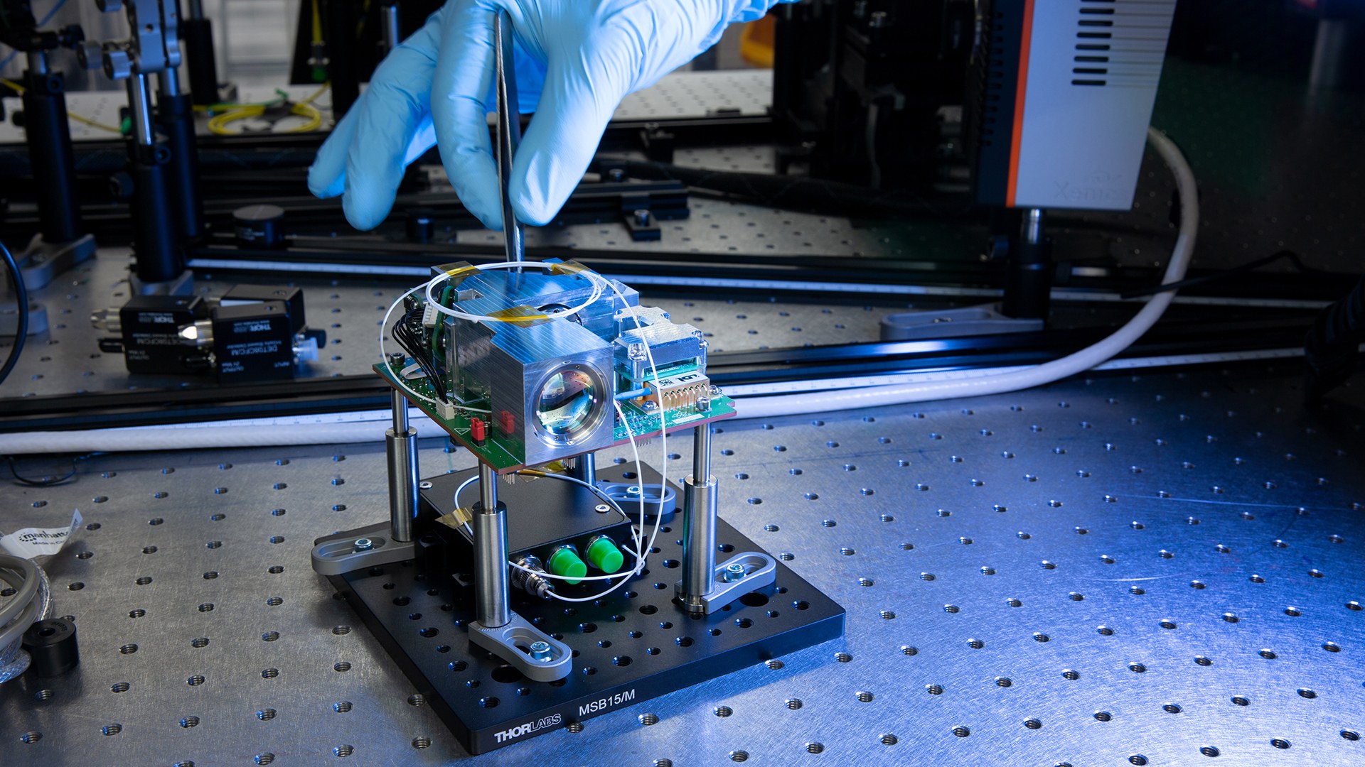 QUBE - Laser terminal