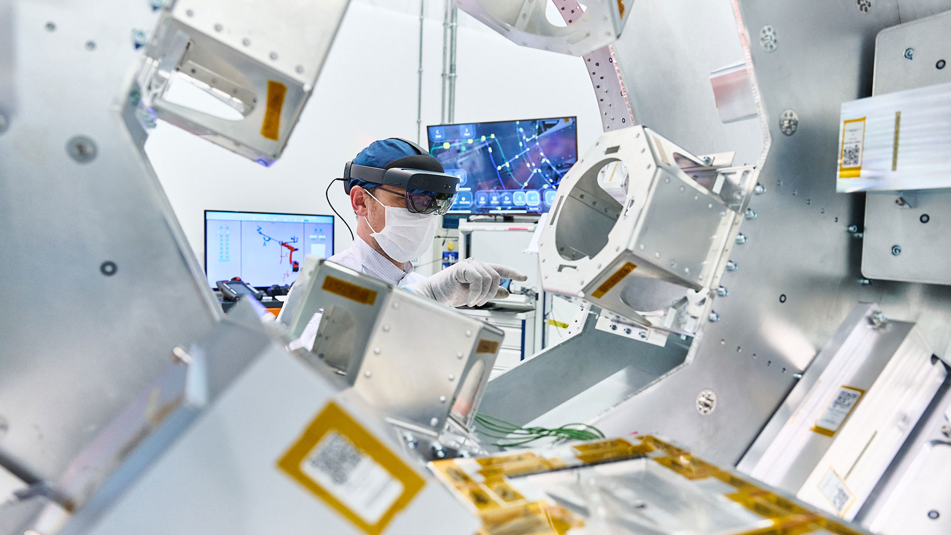 Integration of CALLISTO’s avionics bay supported by augmented reality