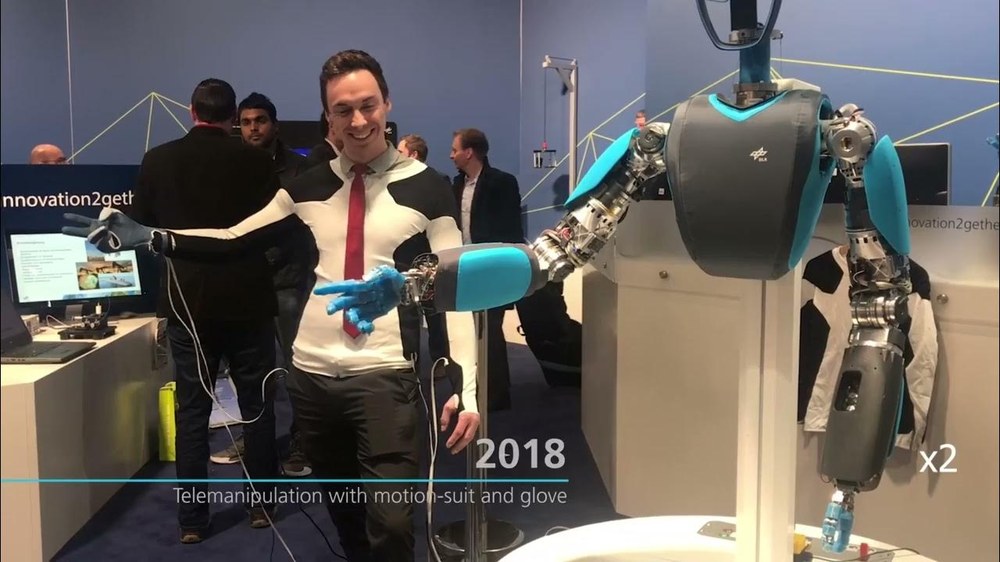 Video: neoDavid, A humanoid robot with variable stiffness actuation and dexterous manipulation skills
