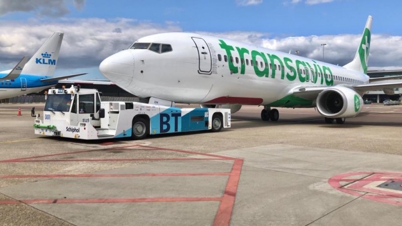 Taxibot with Transavia Aircraft