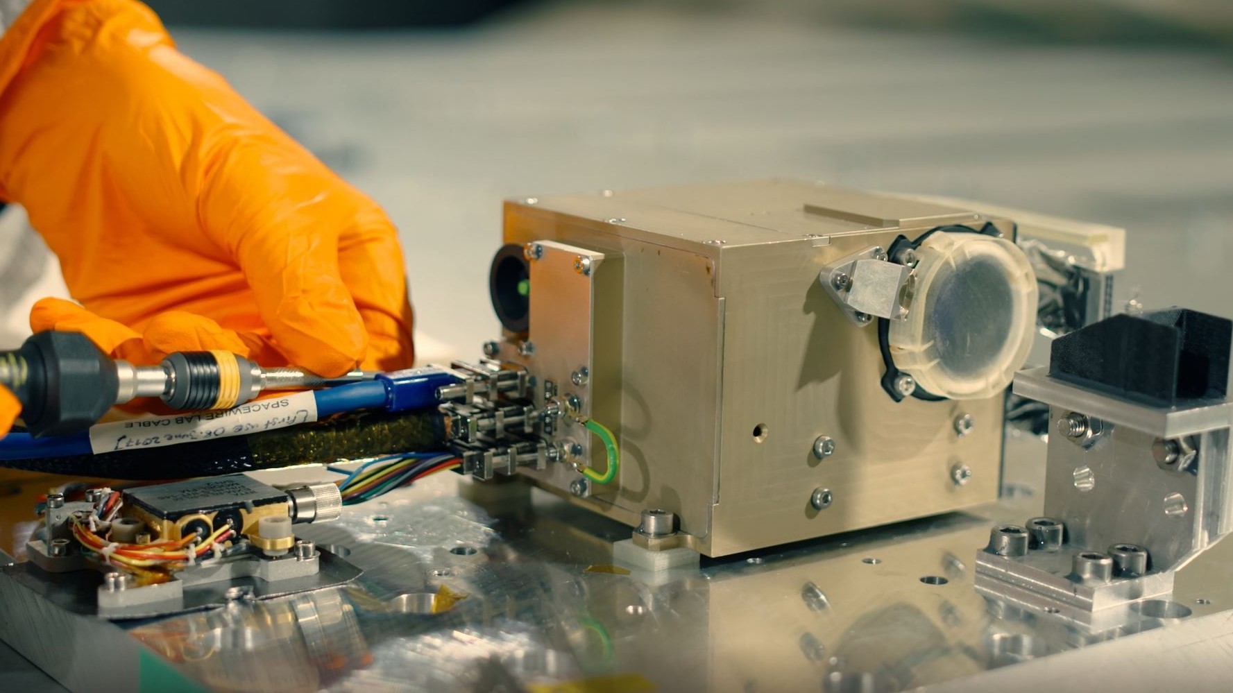 Fligh model of the Raman spectrometer RAX