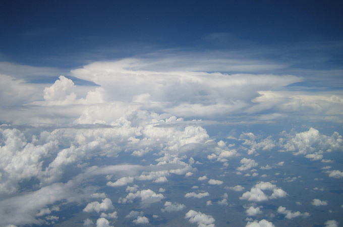 Im Anflug auf das Gewitter. Bild: DLR