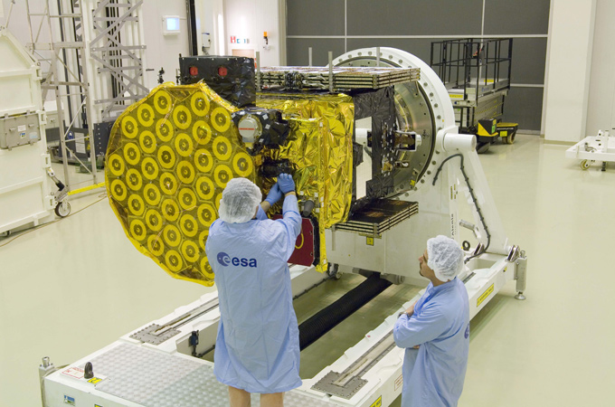 So fing es an: Hier wurde ein Testsatellit für das Galileo-System startklar gemacht. Bild: ESA