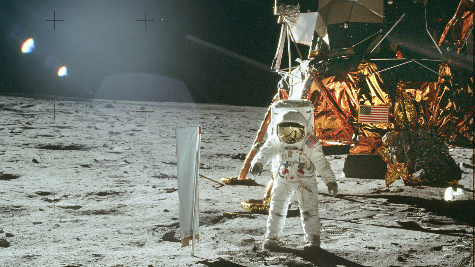Vor 50 Jahren betraten erstmals zwei Menschen den Mond. Das Bild zeigt Buzz Aldrin, aufgenommen von seinem Kollegen Neil Armstrong. Rechts im Hintergrund die Mondlandefähre. Bild: NASA 
