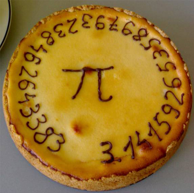 Die Zahl Pi, hier auf einer kreisrunden Torte. Bild: GJ/Wikipedia 