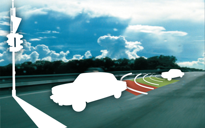 Sensoren messen die Geschwindigkeit und den Abstand zum vorausfahrenden Wagen und warnen, falls man zu dicht auffährt. 
Bild: DLR